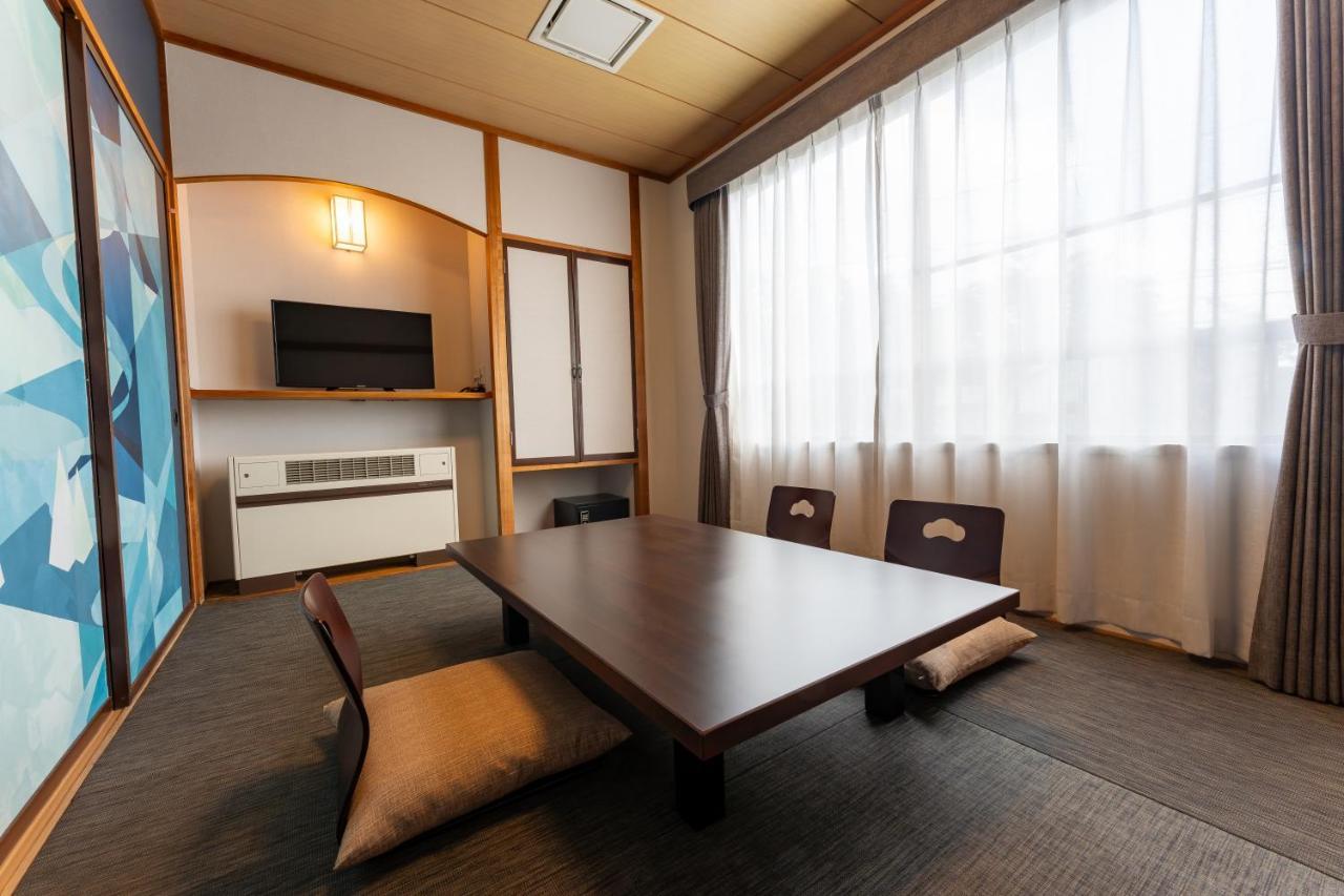 Kamenoi Hotel Kusatsu Yubatake Esterno foto
